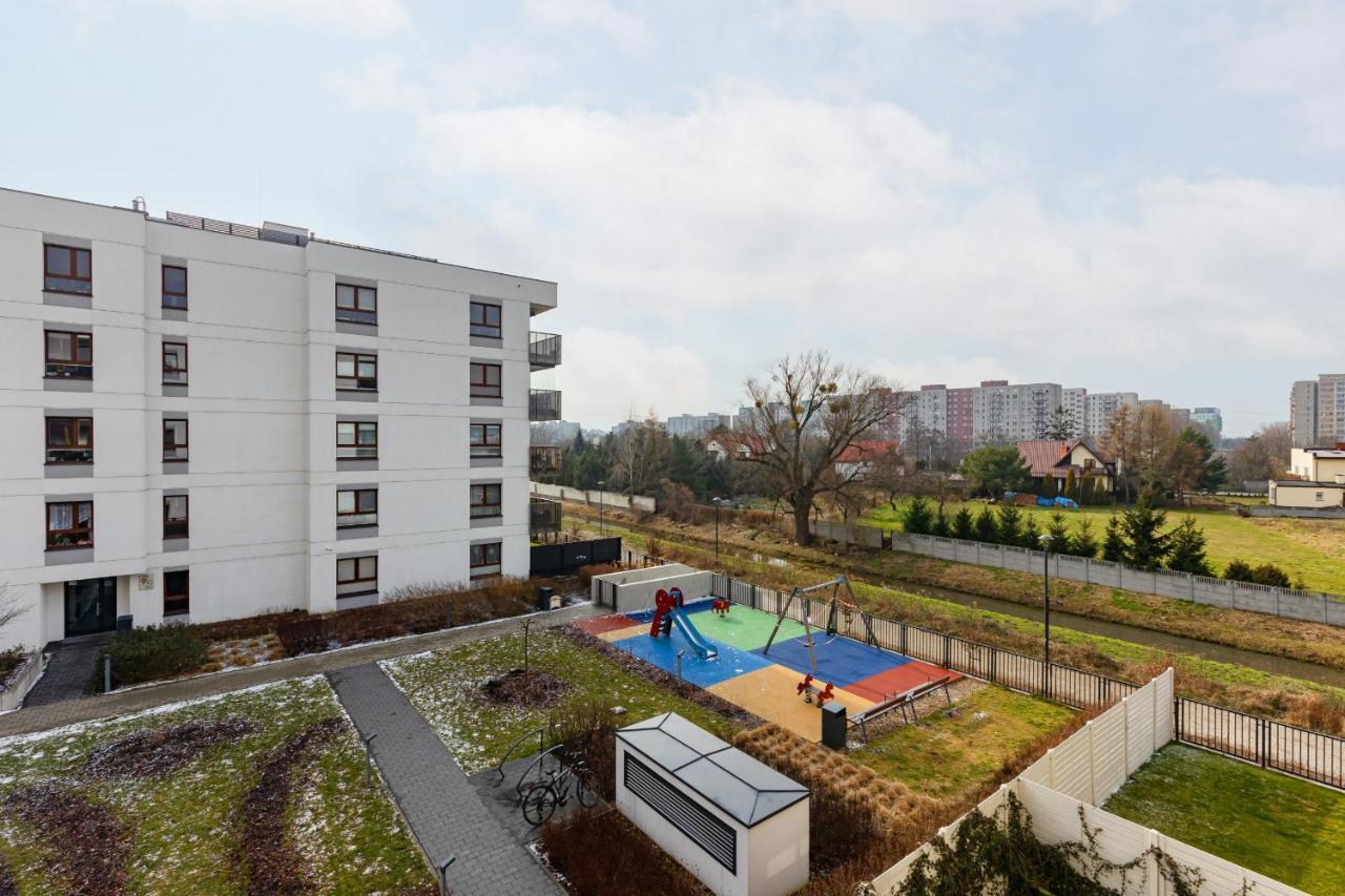Targowek Pet-friendly With Parking By Renters Lägenhet